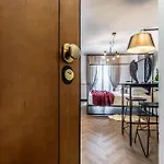 Luxury - Tentazioni Nascoste Perugia