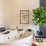 Luxury - Tentazioni Nascoste Perugia